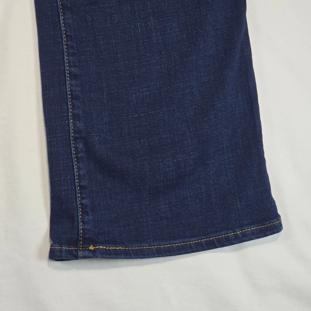 Levis Classic Bootcut Jean Womens 6 Medium W28 L32 Dark Wash Stellar Stretch NEW - Picture 13 of 16